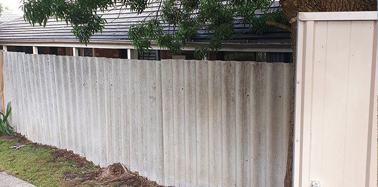 Asbestos Fence Remova 752x373